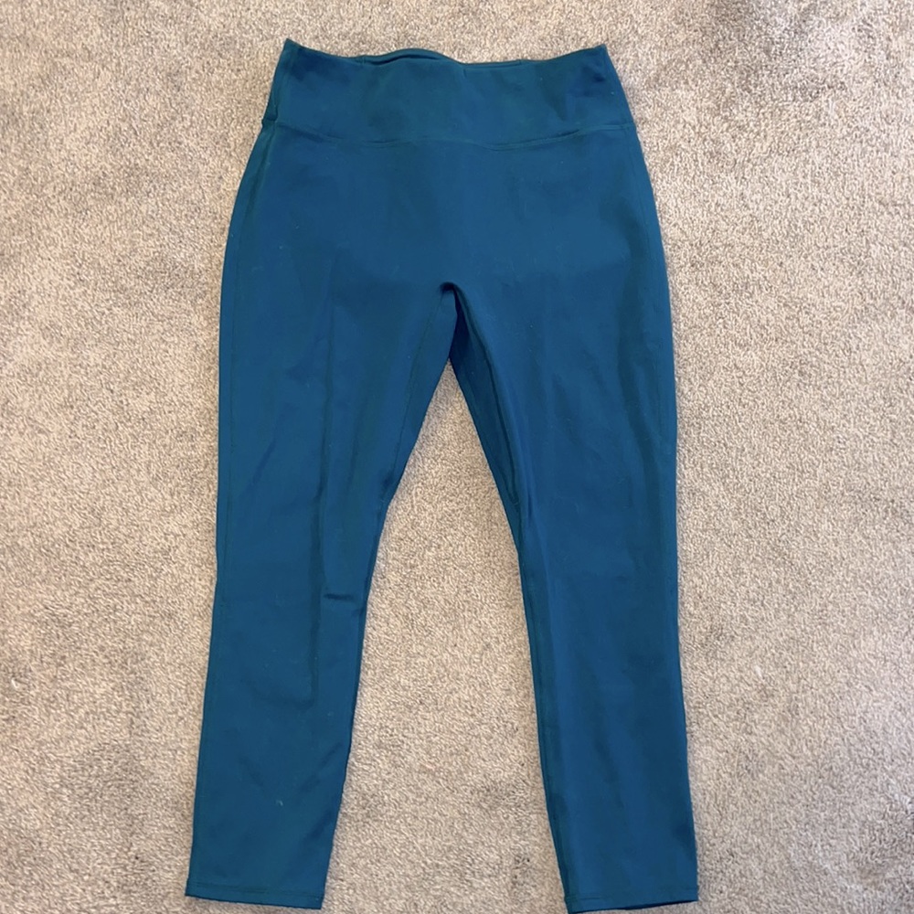 Fabletics teal leggings with back pocket